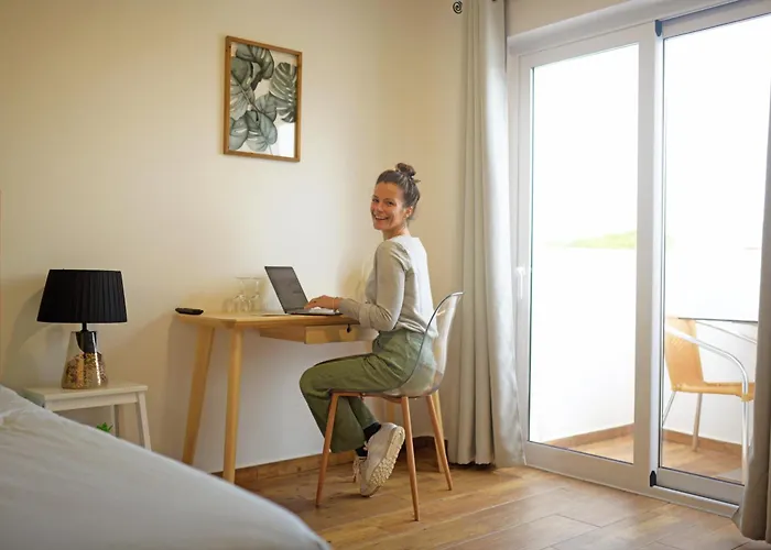 Sagres Sun Stay - Surf Camp & Hostel